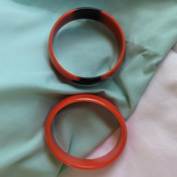 Vintage Lucite Bangle Orange & Black Best Plastics + Orange Bakelite Bangle - Picture 6 of 12